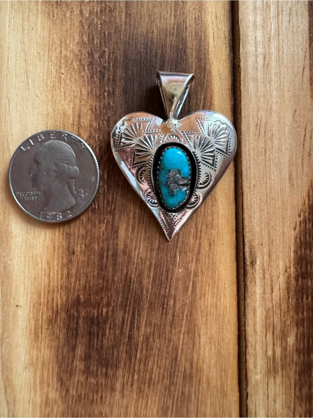 Shirley Skeets Shadowbox heart pendant - Picture 5 of 7